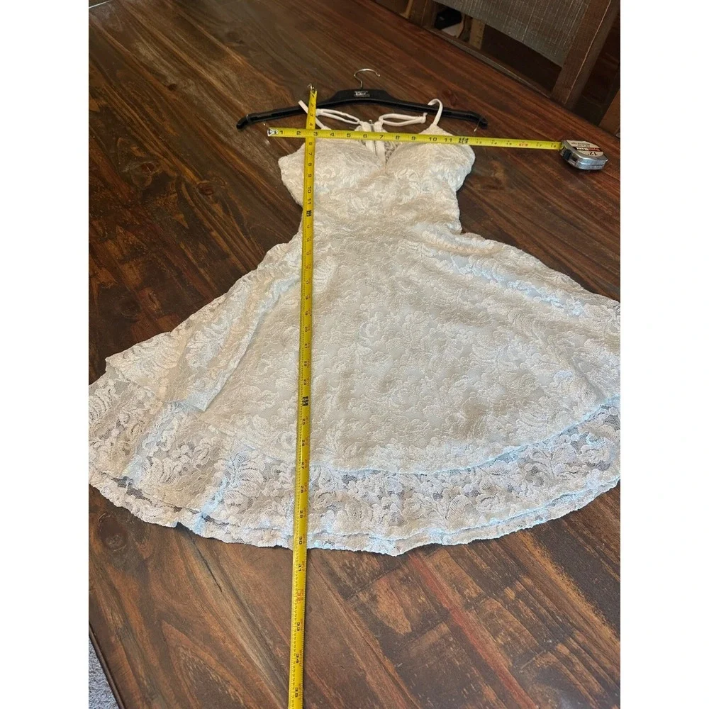 Emerald Sundae White Sparkle Lace Dress V Neck Spaghetti Strap Mini‎ Dress XS